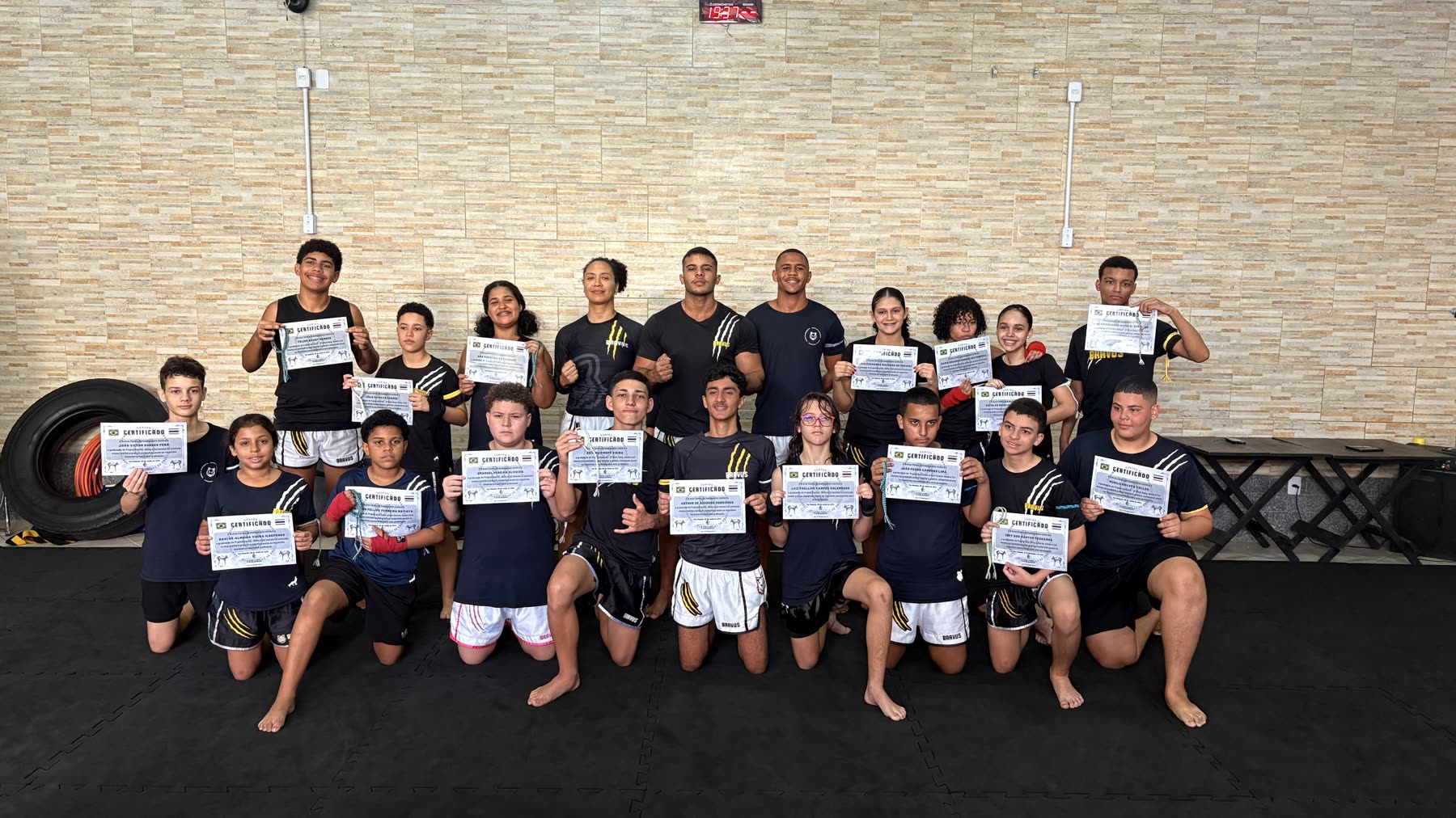 Graduação da turma kids de Jiu-Jitsu da Bravus