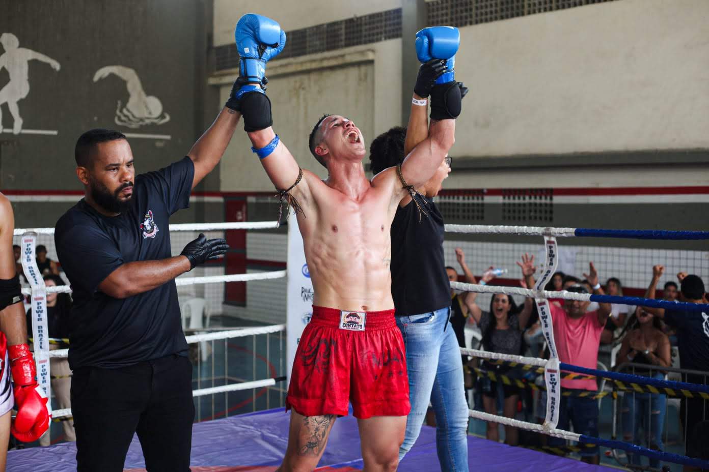 Vitória de atleta Bravus no ringue de Muay Thai